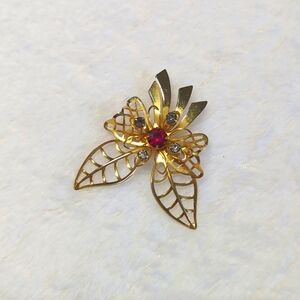 Vintage 60's Goldtone and Rhinestone Spray Brooche